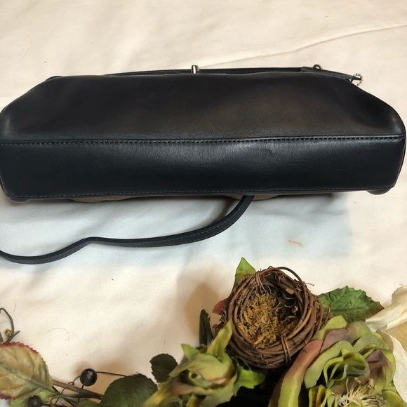 Coach 9818 Penelope black soft leather cross body bag - Picture 6 of 12